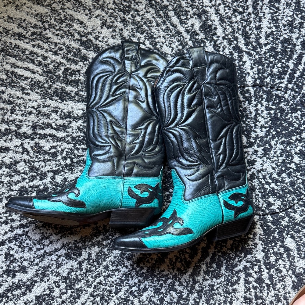 Women’s Teal and Black Western Boots - Flings